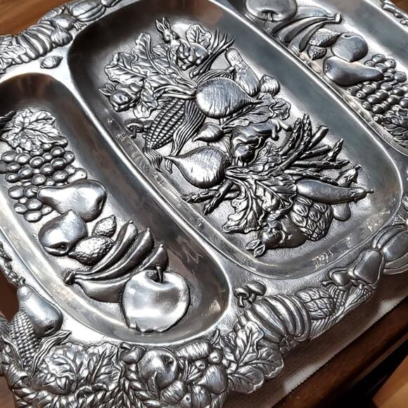 Vintage 1993 Arthur Court Fruits Vegetables Aluminum Divided Handled Tray - Picture 2 of 8